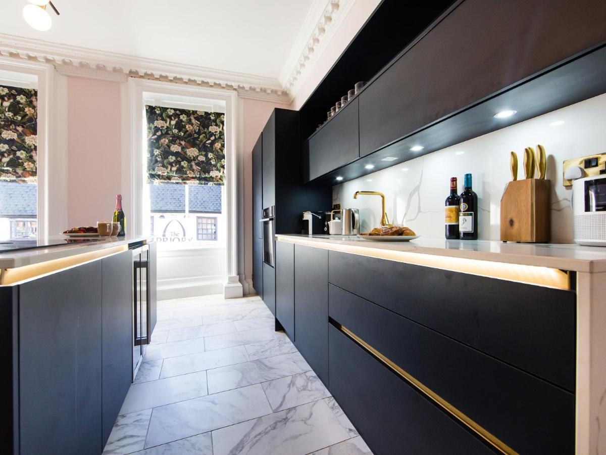 Maison Parfaite Yo1 - Exquisite 400 Year Old, City Centre Townhouse Йорк Екстер'єр фото